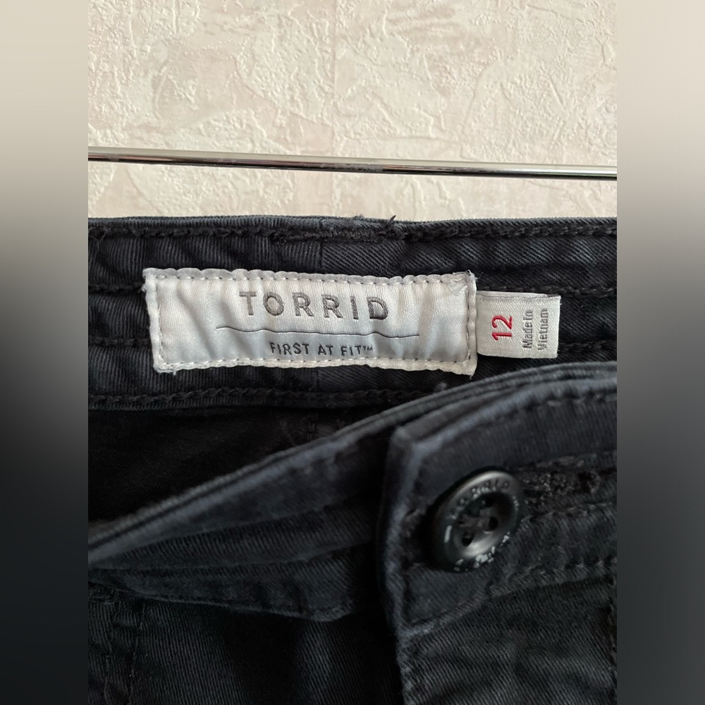 Torrid women's size 12 black jeans - Picture 3 of 6